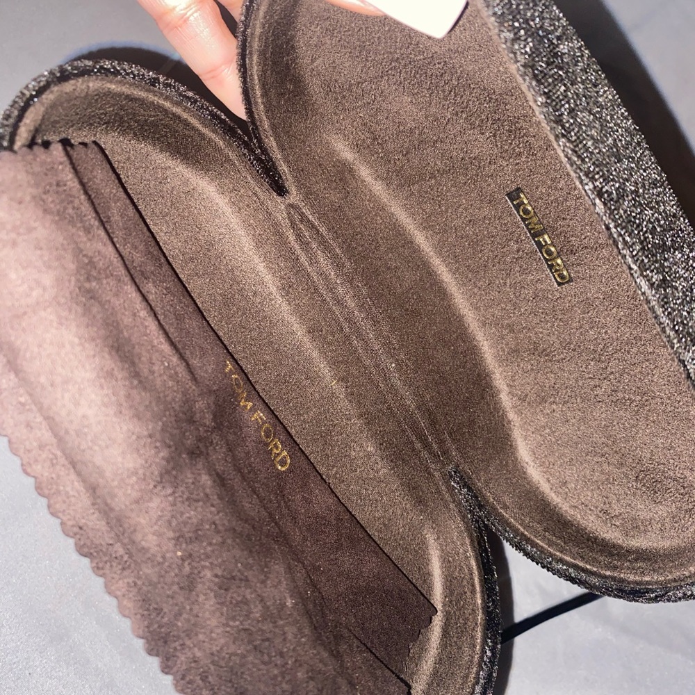 Brand new Tom ford sunglasses. No scratches.